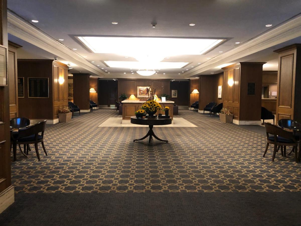 The Inn At The Standard Club Чикаго Экстерьер фото