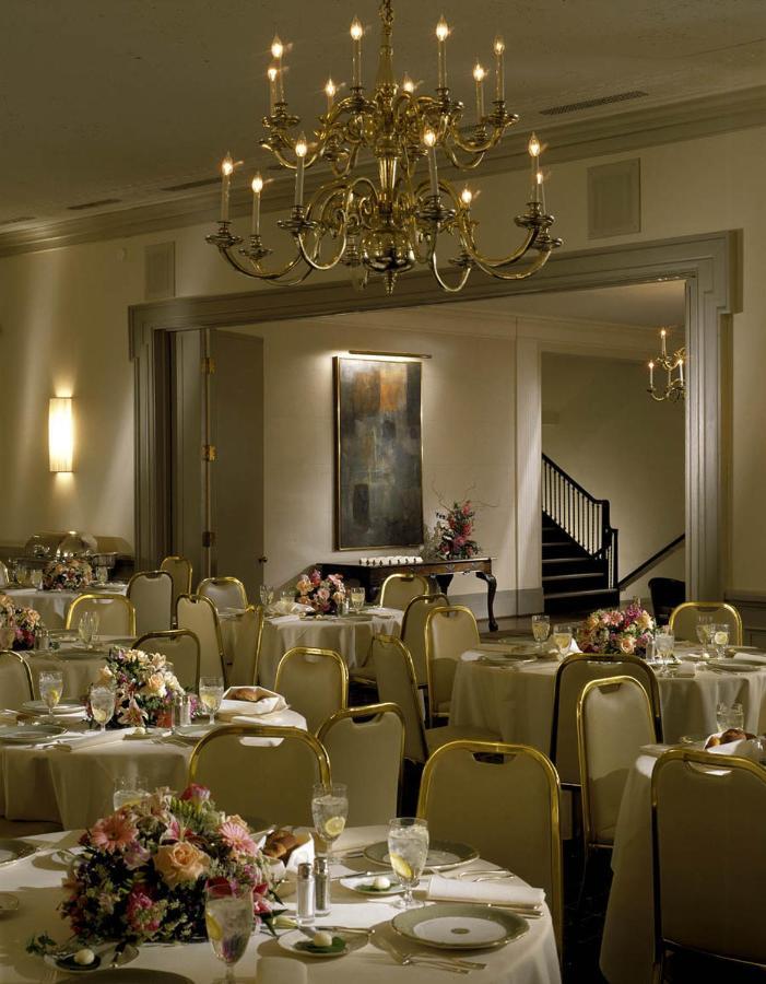 The Inn At The Standard Club Чикаго Экстерьер фото